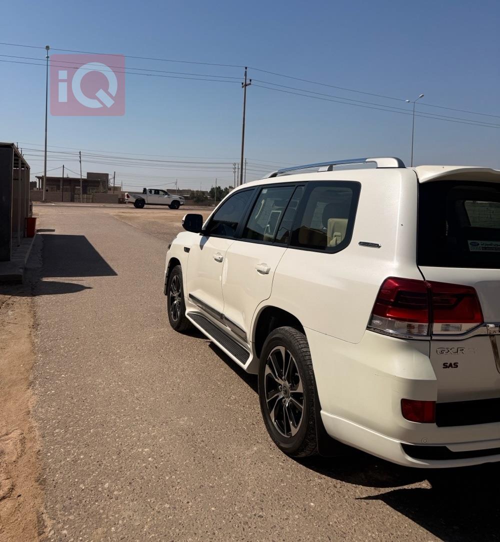 تويوتا لاندكروزر